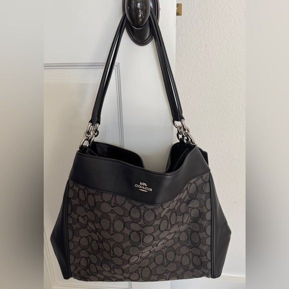COACH  TOTE F27579 /HAND BAG EUC Black Leather and Canvas. - Picture 1 of 15
